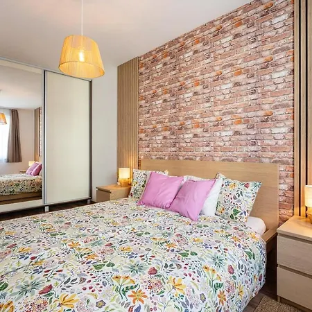 Apartman Garage-200m To Subway-prestige 08-1 Budapest