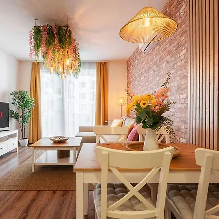 Garage-200m To Subway-prestige 08-1 Apartman