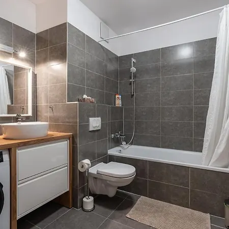 Garage-200m To Subway-prestige 08-1 Apartman Budapest