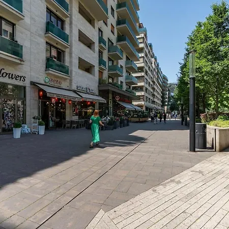 Апартаменты Garage-200m To Subway-prestige 08-1 *