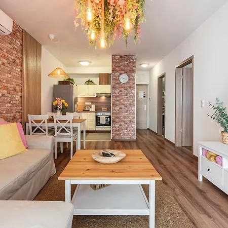 Garage-200m To Subway-prestige 08-1