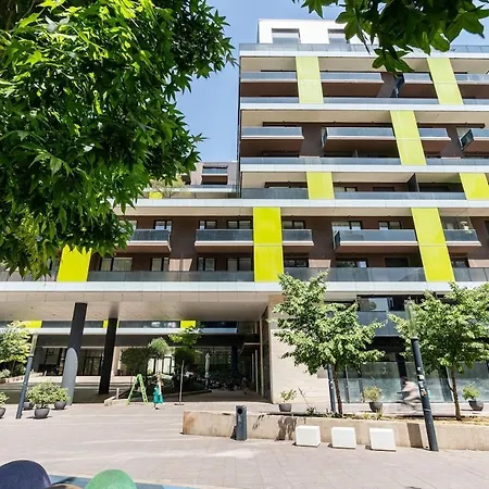 Garage-200m To Subway-prestige 08-1 Апартаменты *