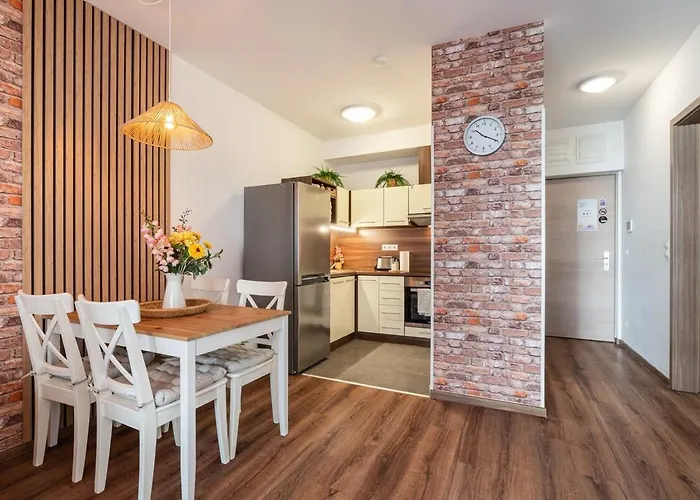 Апартаменты Garage-200m To Subway-prestige 08-1