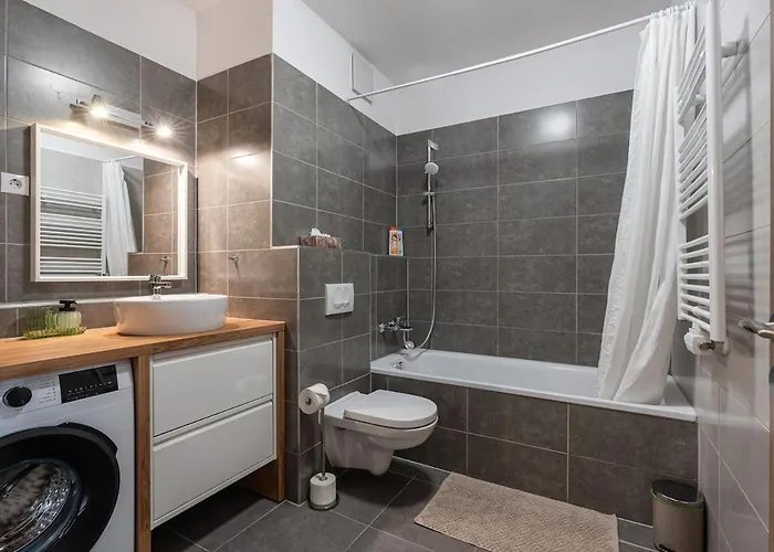 Garage-200m To Subway-prestige 08-1 Апартаменты Будапешт