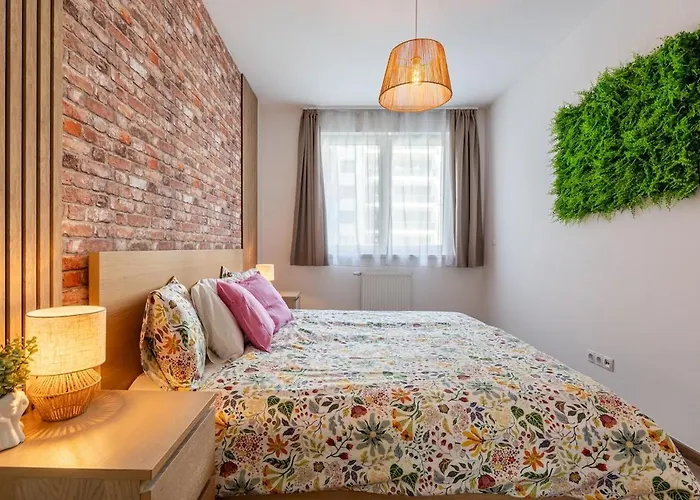 Апартаменты Garage-200m To Subway-prestige 08-1 Будапешт